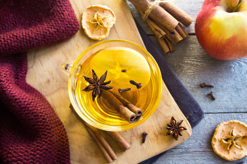 Glühwein und Punsch bringen garantiert Weihnachtsstimmung nach Hause. (Bild: Getty Images)