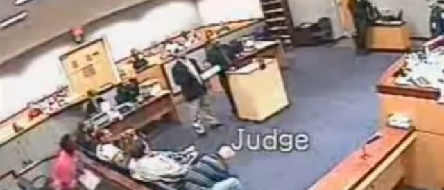 Watch A Florida Judge Beat Up A Lawyer In The MIDDLE Of Trial