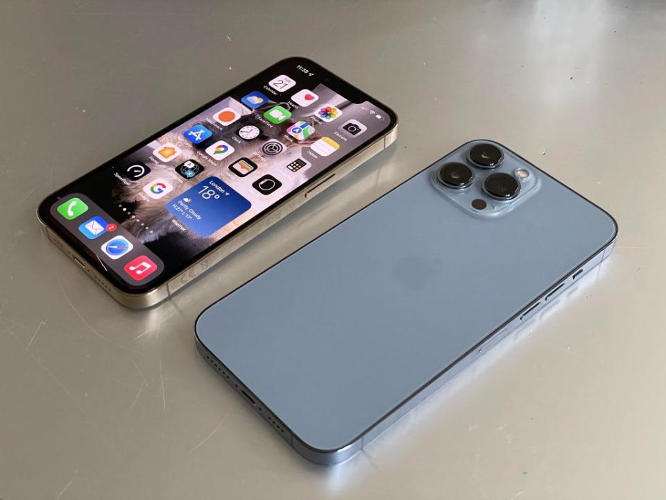 Spot the difference: Apple iPhone 13 pro (left), Apple iPhone 13 pro  (right) (David Phelan)