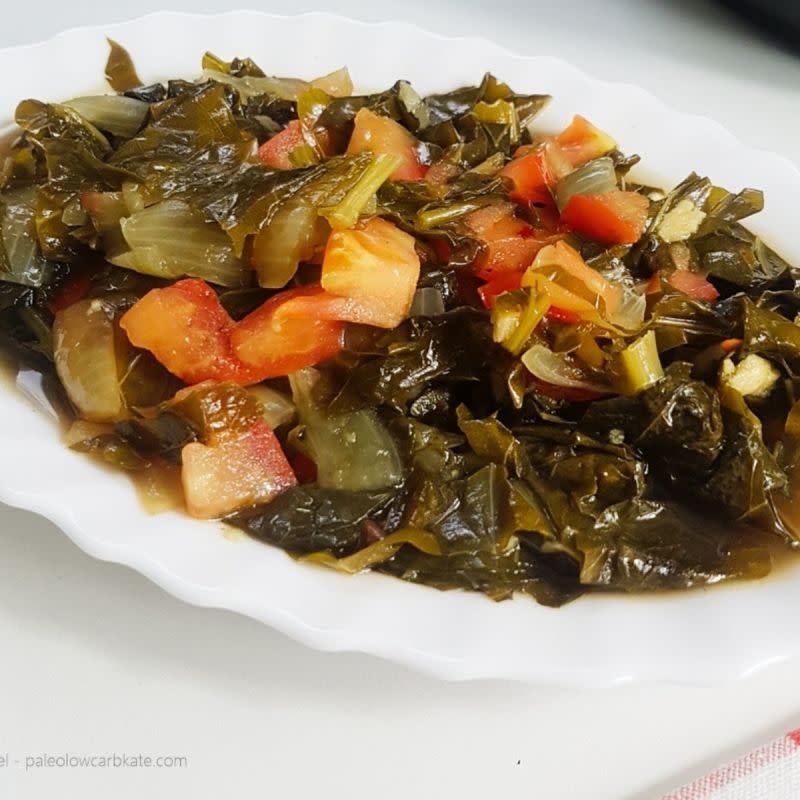 <p>We Eat At Last</p><p>You can still enjoy collard greens without meat with this easy Instant Pot vegetarian collard greens recipe. This recipe still retains the smoky flavor, without meat making it also great for meatless Mondays.</p><p><strong>Get the Recipe:</strong><a href="https://www.paleolowcarbkate.com/vegetarian-apple-cider-collard-greens/" rel="nofollow noopener" target="_blank" data-ylk="slk:Vegetarian Apple Cider Collard Greens;elm:context_link;itc:0;sec:content-canvas" class="link rapid-noclick-resp"> <strong>Vegetarian Apple Cider Collard Greens</strong></a></p>