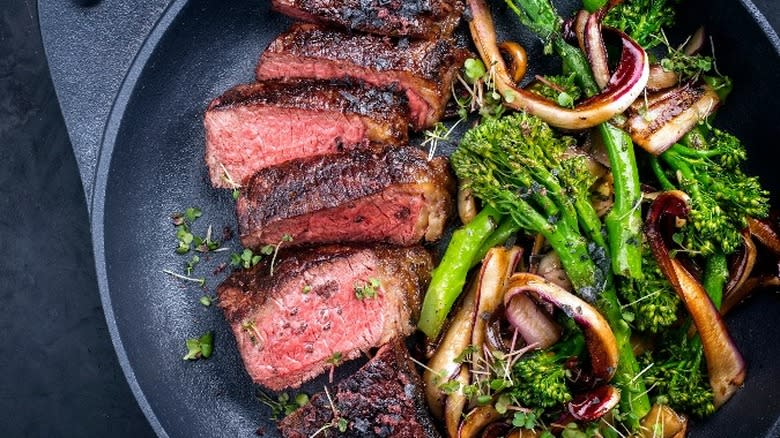 sliced steak roasted broccoli