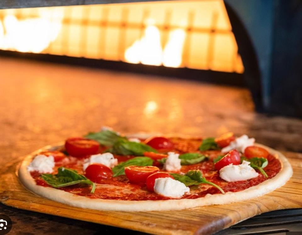 Blaze Pizza will open five more locations in the Greater Cincinnati area.