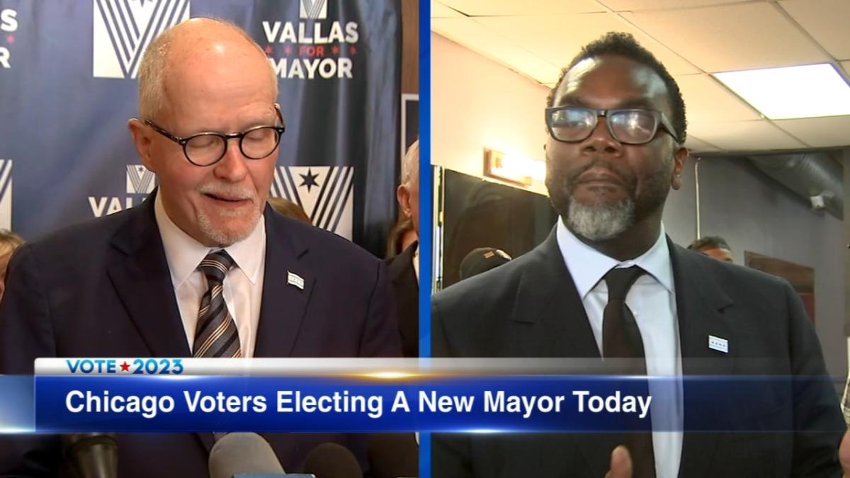 Which candidate has momentum in Chicago mayoral election?