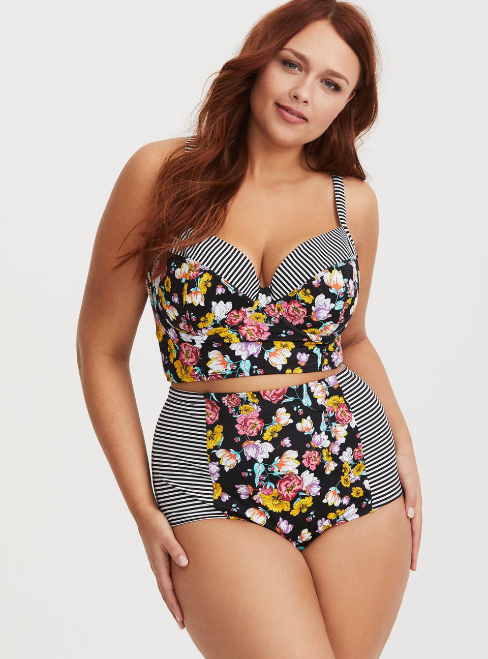 <strong>Sizes</strong>: 10 to 30<br />Get it <a href="https://www.torrid.com/product/multicolor-floral-stripe-underwire-bikini-top/11134041.html?cgid=swim-all" target="_blank">here</a>.&nbsp;