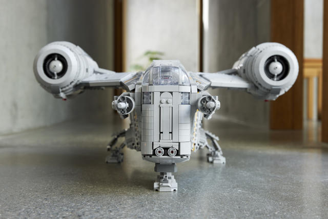 Lego releases massive 'Star Wars' UCS Republic Gunship with 3,292