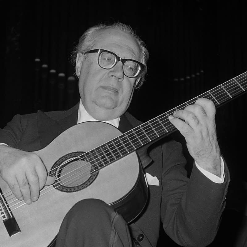 On January 4, 1987, Spanish guitar great Andres Segovia arrived in the United States for his final American tour. He died four months later at the age of 94. File Photo by Jac. de Nijs/Dutch National Archives