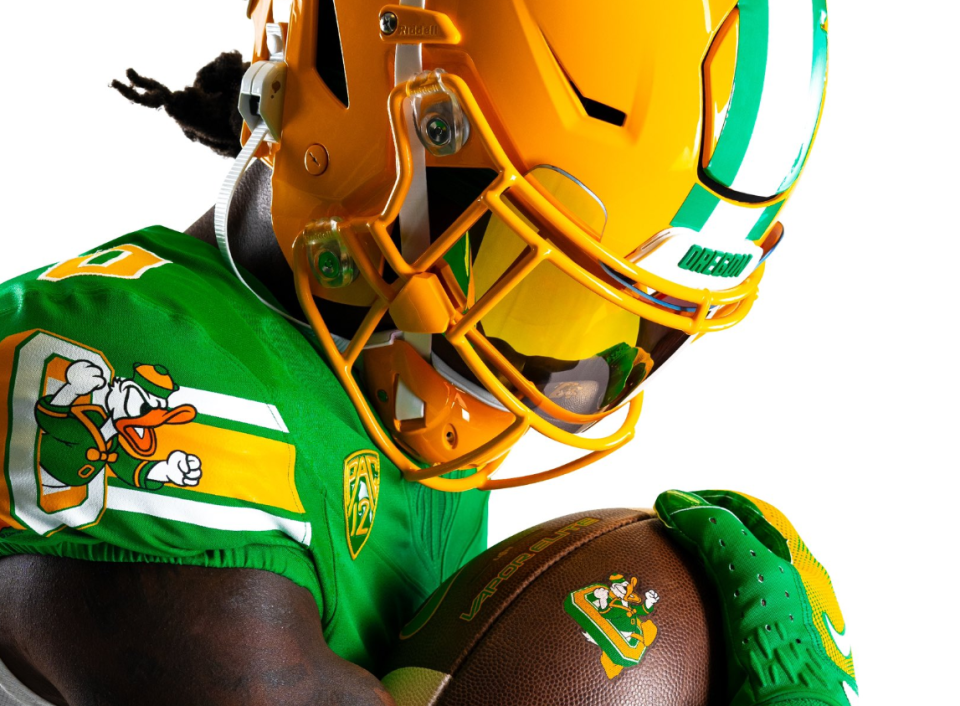 LOOK Ducks unveil ‘Mighty Oregon’ throwback jerseys to be worn later