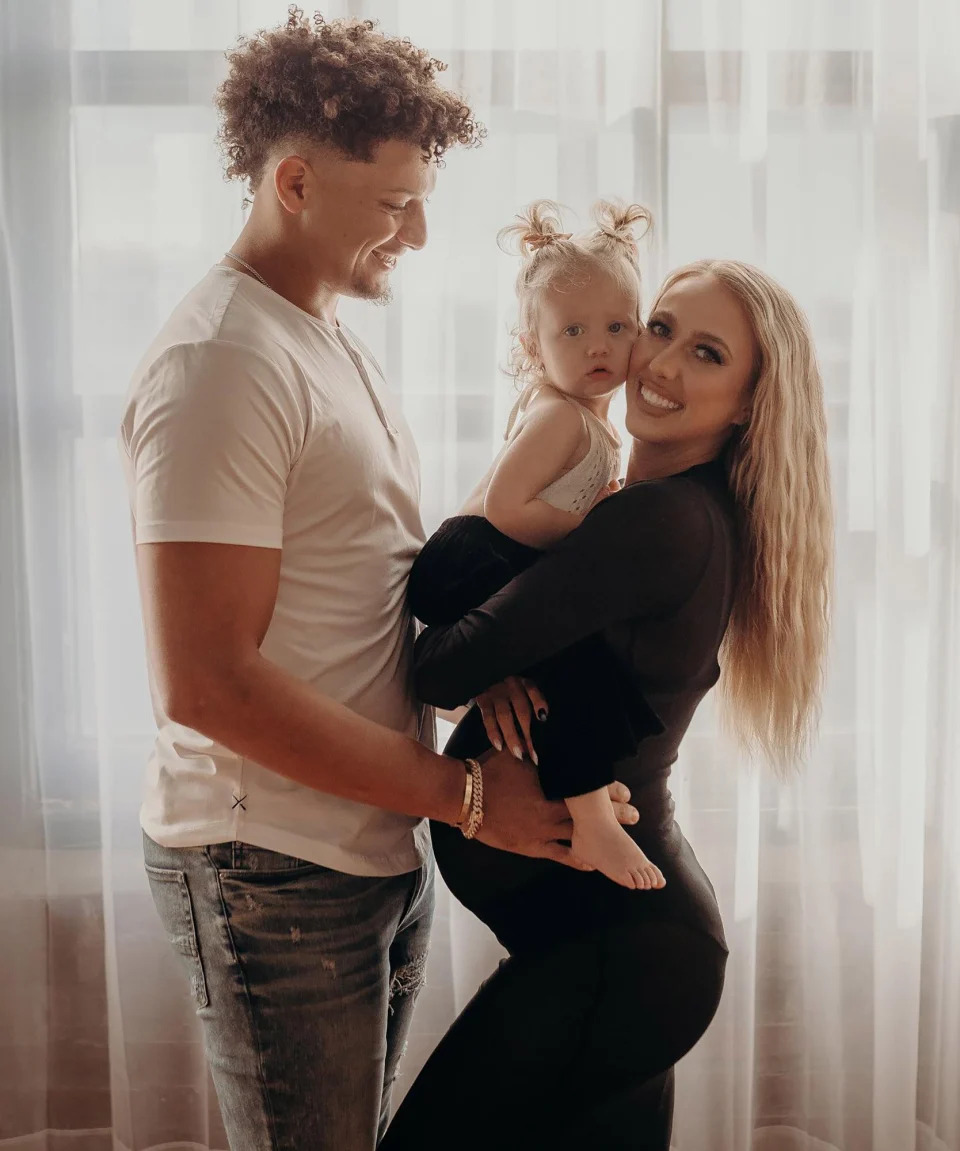 https://www.instagram.com/p/ClJ-izwp-OP/?igshid=Zjc2ZTc4Nzk%3D. Brittany Mahomes Patrick Mahomes. Credit: Brittany and Jesse Salter Photography