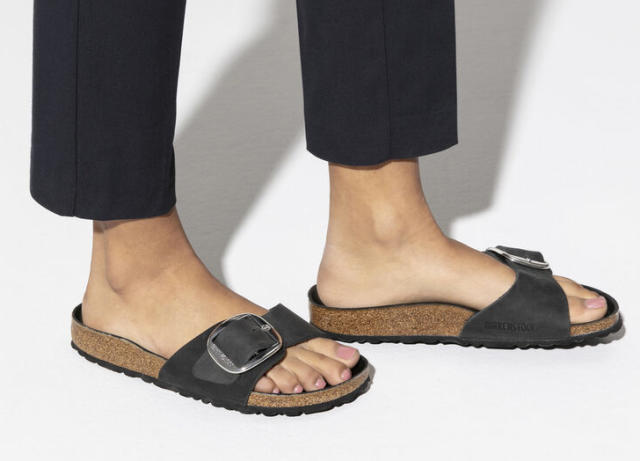 ASOS Fateful Chunky Flip Flop Sandals in Black