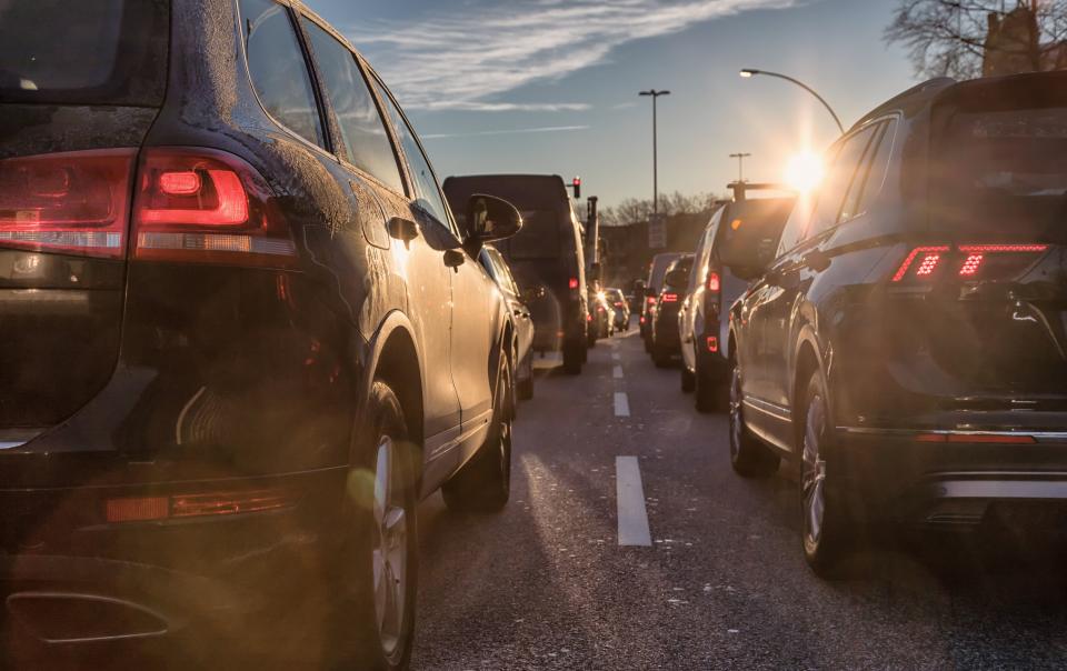 The new rules would lower fuel economy standards for vehicles sold in the United States from 54 miles per gallon by 2025 to 40 mpg. (Photo: Canetti/Getty Images)