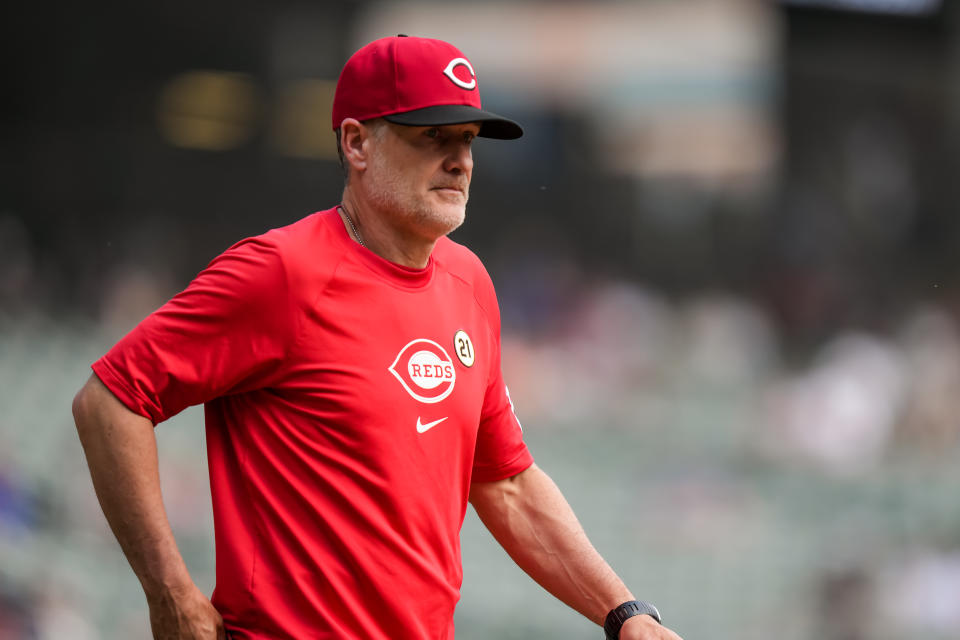 MINNEAPOLIS, MN - SEPTEMBER 15: Manager David Bell #25 of the Cincinnati Reds looks on against the Minnesota Twins on September 15, 2024 at Target Field in Minneapolis, Minnesota. (Photo by Brace Hemmelgarn/Minnesota Twins/Getty Images)