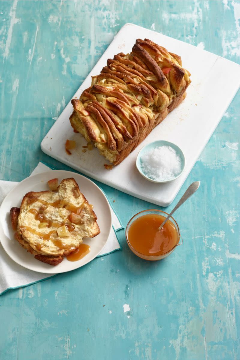 Apple Cinnamon Pull-Apart Bread