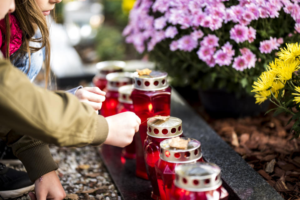 Experts say the grieving process has been impacted by coronavirus measures. (Getty Images)