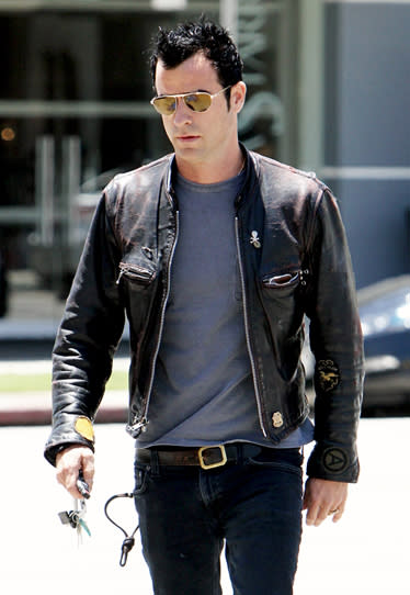 <div class="caption-credit"> Photo by: Rol-Mdx</div><p> <b>Justin Theroux</b> </p> <p> <b>Plus One</b> </p> <p> The lived-in biker jackets, the inky straight-leg jeans sitting low on the hips, the ever-present aviators: Theroux dresses this way because he rides a motorcycle. (Helpful for speeding through traffic. And escaping paparazzi, Aniston in tow.) But even if he didn't ride - even if he was just another guy who's seen too many Steve McQueen movies - he shows that the right combination of leather (lived-in, lightweight) and denim (fitted, never tight) can make dressing for downtime so damn easy. <br> <b>More from Esquire: <br> <a href="http://www.esquire.com/the-side/gifts/style-gifts-men?link=rel&dom=yah_life&src=syn&con=art&mag=esq" rel="nofollow noopener" target="_blank" data-ylk="slk:Stylish, Affordable Gifts for Him" class="link rapid-noclick-resp">Stylish, Affordable Gifts for Him</a> <br> <a href="http://www.esquire.com/the-side/gifts/holiday-ideas?link=rel&dom=yah_life&src=syn&con=art&mag=esq" rel="nofollow noopener" target="_blank" data-ylk="slk:Gifts to Give Everyone This Season" class="link rapid-noclick-resp">Gifts to Give Everyone This Season</a></b> <br> </p>