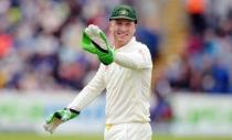 Australia's Brad Haddin reacts after dropping a catch from England's Joe Root. Reuters / Philip Brown