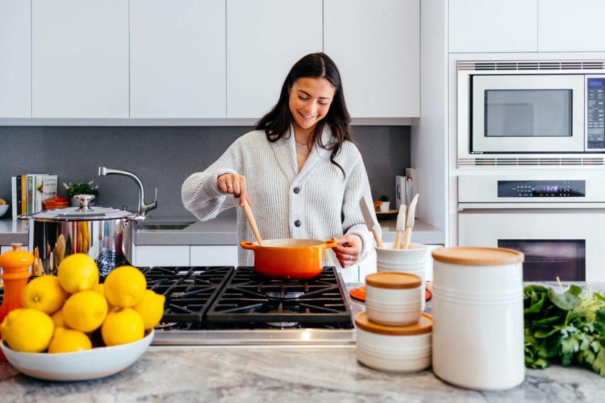 Aunque laves la esponja de tu cocina, lo mejor es que la cambies