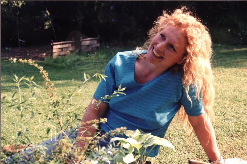 Charlie Dimmock 1998 TV Presenter on Gardening TV Programme Ground Force