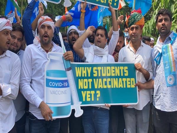 NSUI activists during a protest march to Parliament on Friday in New Delhi. [Photo/ANI]