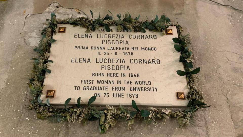 Memorial plaque of Elena Lucrezia Cornaro Piscopia in Venice.  Photo: Julia Alegre