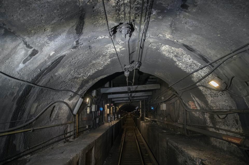 Damage to the Hudson River rail tunnel is visible during a tour that began Wednesday, Oct. 17, 2018, in New York. (Photo: Victor J. Blue/The New York Times via AP, Pool)