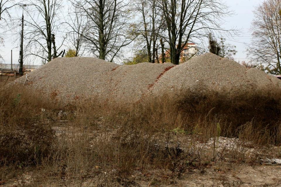 Rubble sorted by Neo-Eco. Nov, 9, 2023. (Dominic Culverwell/ the Kyiv Independent)