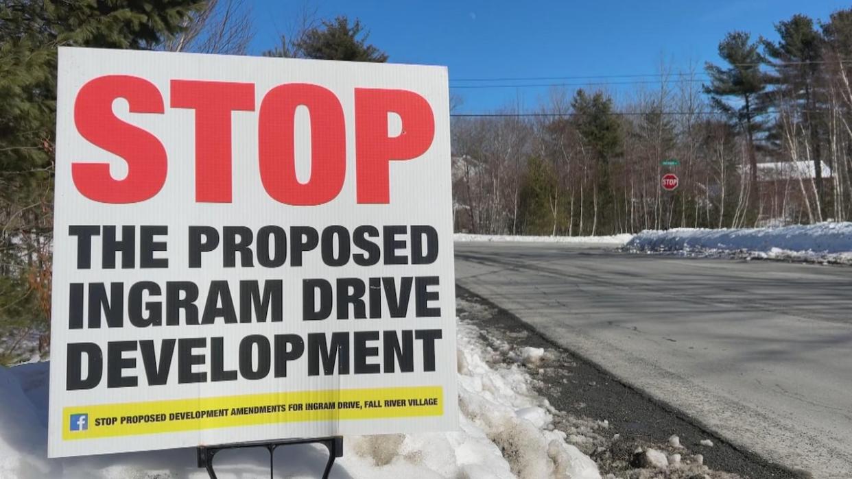 The province has approved 120 housing units at the end of Ingram Drive in Fall River. Halifax Regional Municipality staff recommended a proposed development on the site in 2022, but community members voiced opposition. (Luke Ettinger/CBC - image credit)