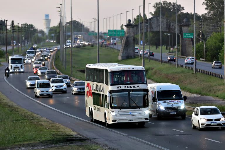 Tránsito hacia la costa en la Ruta 2