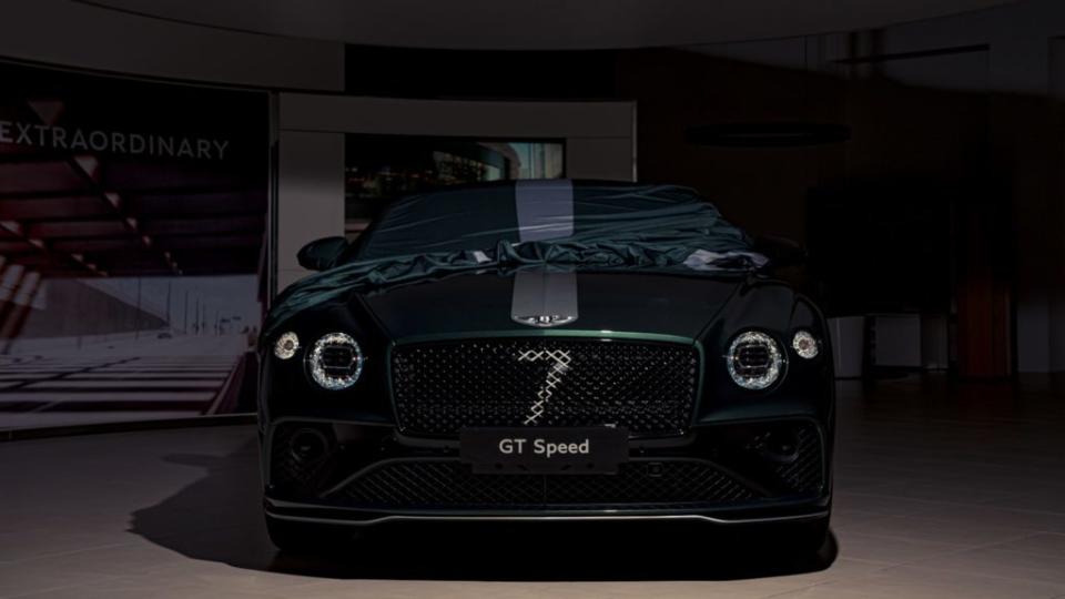Continental GT Le Mans水箱護罩配有Speed 8冠軍賽車的7號車號。(圖片來源/ Bentley)