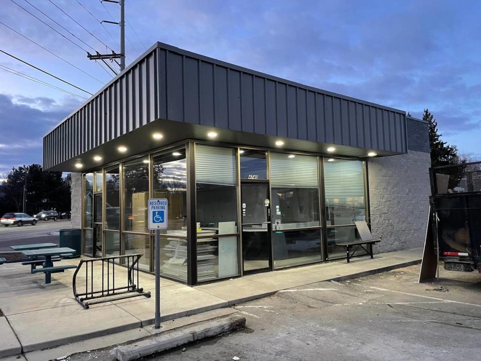 Closed recently, this building was a Baskin-Robbins for decades. It will be a Stella’s Ice Cream next.