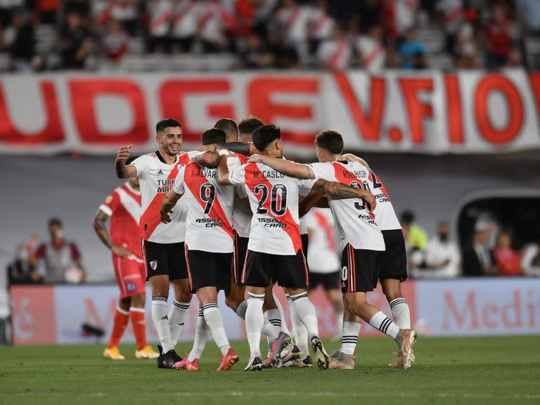 Los hinchas ovacionaron a un jugador de River en pleno partido