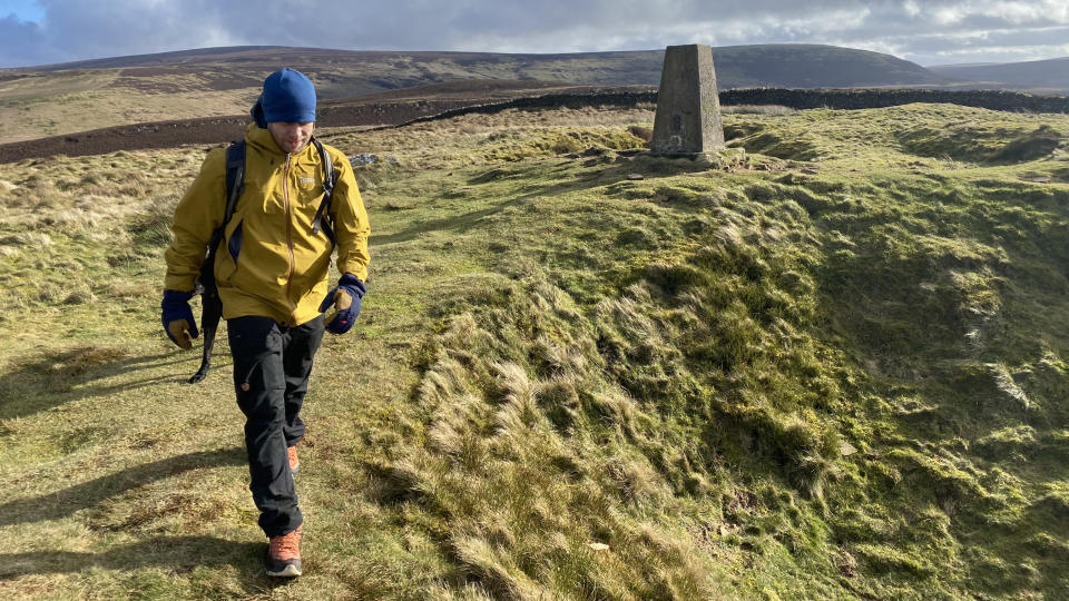 Fjällräven Keb Agile Winter Trousers: hiking in the Pennines