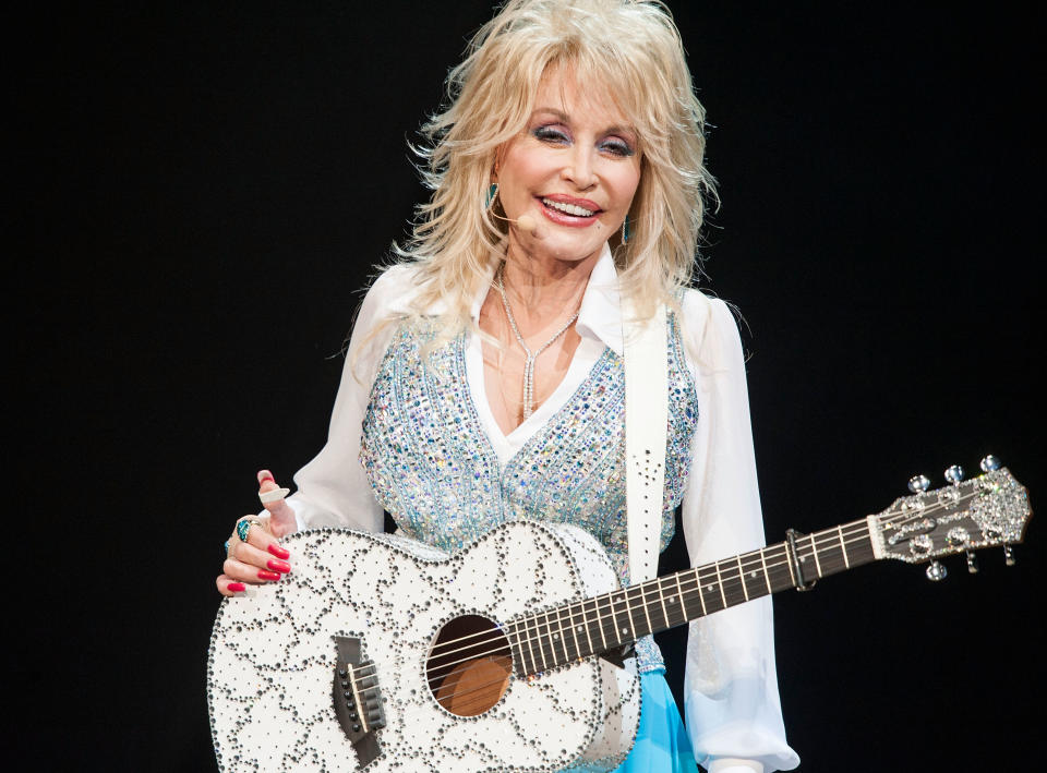 Singer Dolly Parton Performs at Agua Caliente Casino on January 24, 2014 in Rancho Mirage, California. 