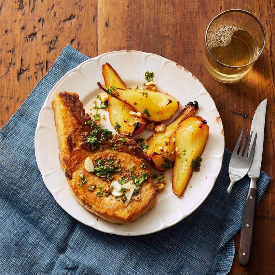 Roasted Pork Chops and Pears