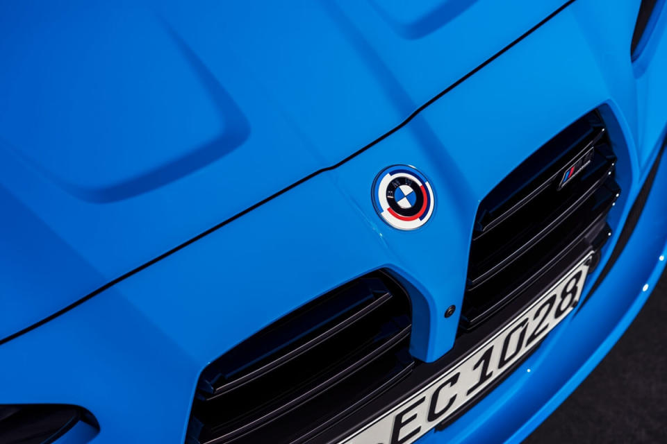 P90445345_lowRes_bmw-m-emblem-11-2021.jpg