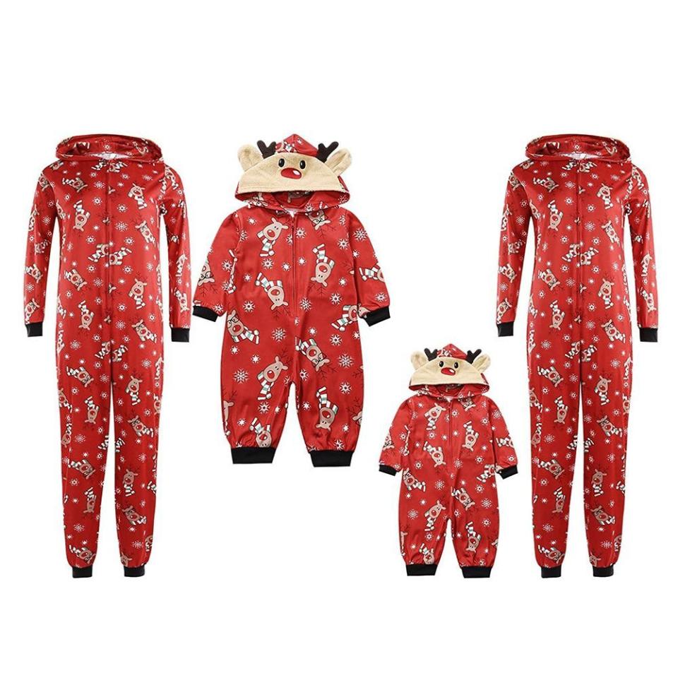7) Family Matching Christmas Pajamas Set