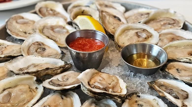 plate of oysters