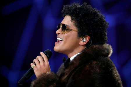 FILE PHOTO: Musician Bruno Mars performs during the 2016 Victoria's Secret Fashion Show at the Grand Palais in Paris, France, November 30, 2016. REUTERS/Charles Platiau/File Photo