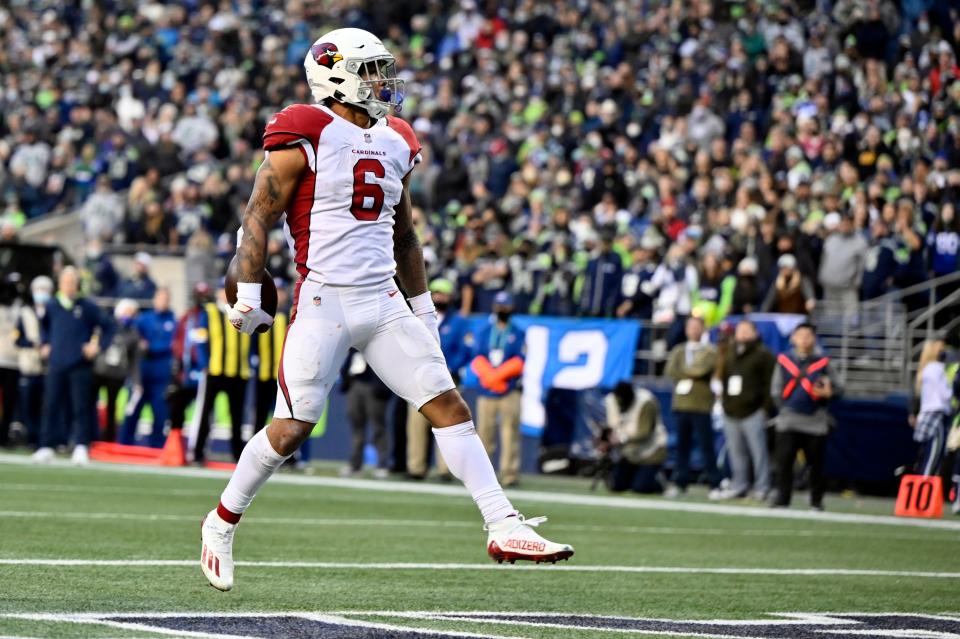 The Arizona Cardinals are favored to win all six of the games left on their 2021 regular season schedule.