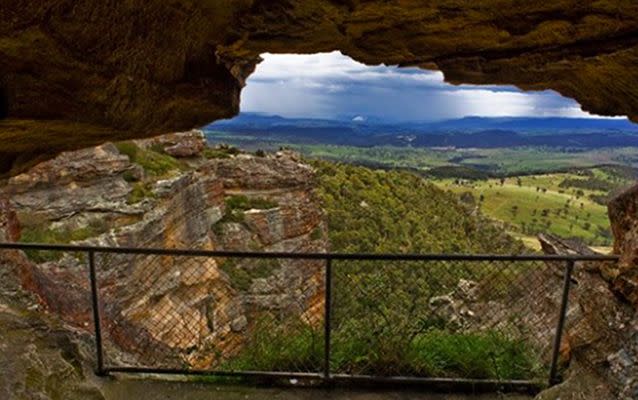 A lookout point at Hassens Walls in Lithgow. Source: DestinationNSW.