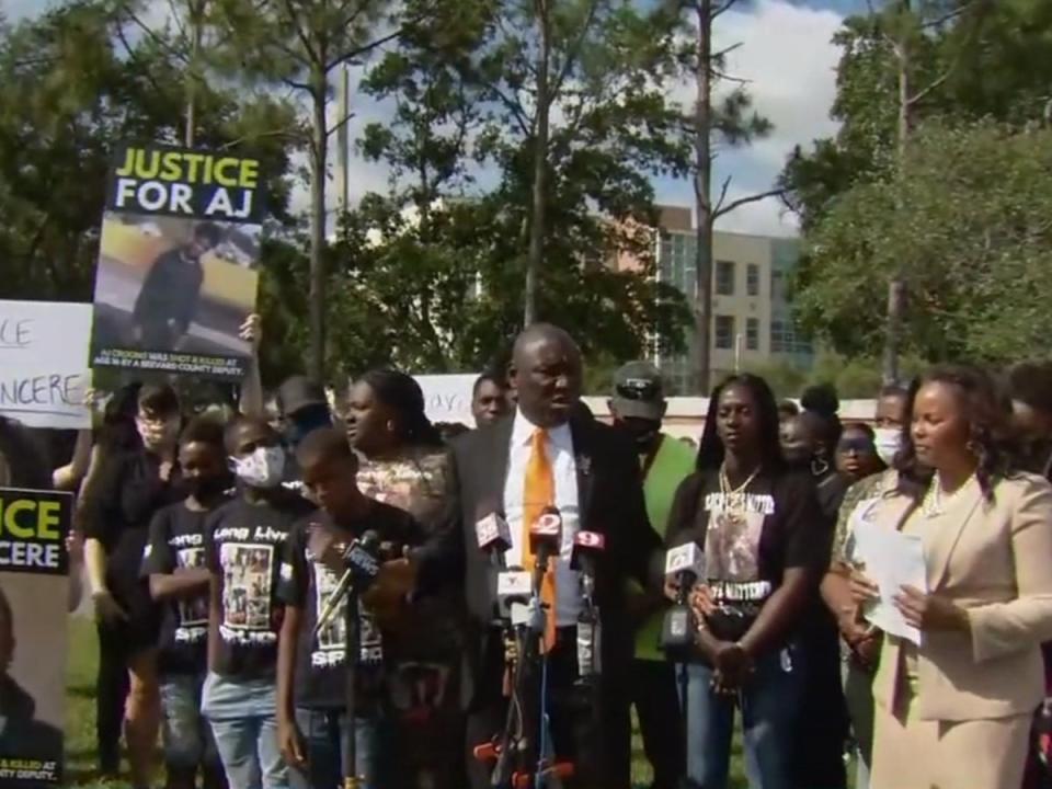 Civil rights attorney Ben Crump speaks during a press conference in Florida on 23 April (WESH 2 News)