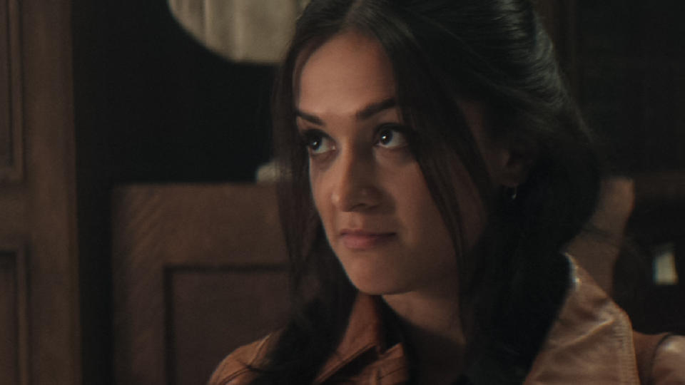Amy Leigh Hickman in You.