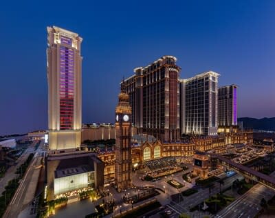 A Grand Celebration event was held for The Londoner Macao Thursday at The Londoner Arena, attended by David Beckham and Macao’s top officials and business leaders. (PRNewsfoto/Sands China Ltd.)