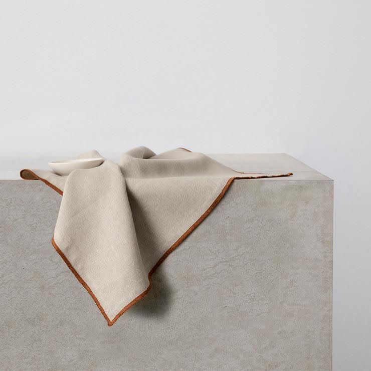 9) Cara Edged Napkins