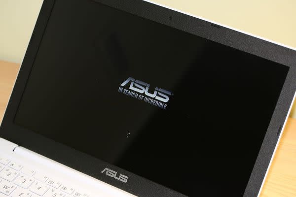 輕薄好攜帶 ASUS EeeBook X205TA 天使白