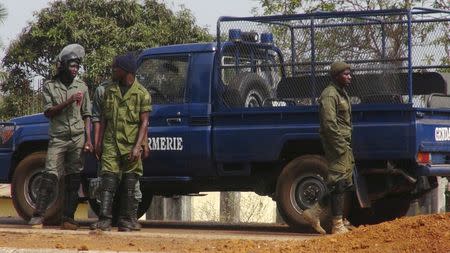 Security forces stand guard in Conakry, Guinea, May 7, 2015. REUTERS/Saliou Samb