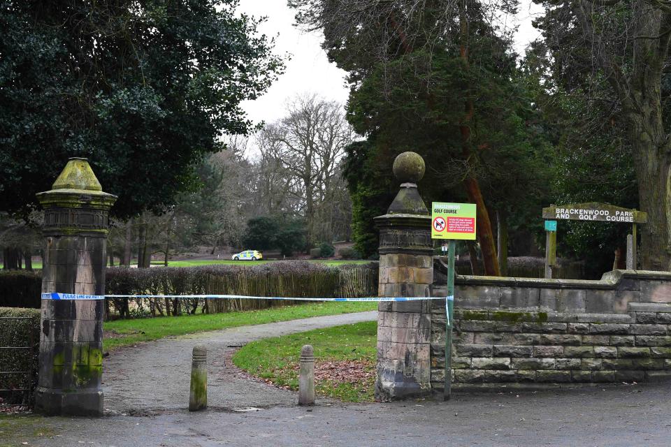 Police cordon off Brackenwood Park and Golf Course.(Pic Andrew Teebay).