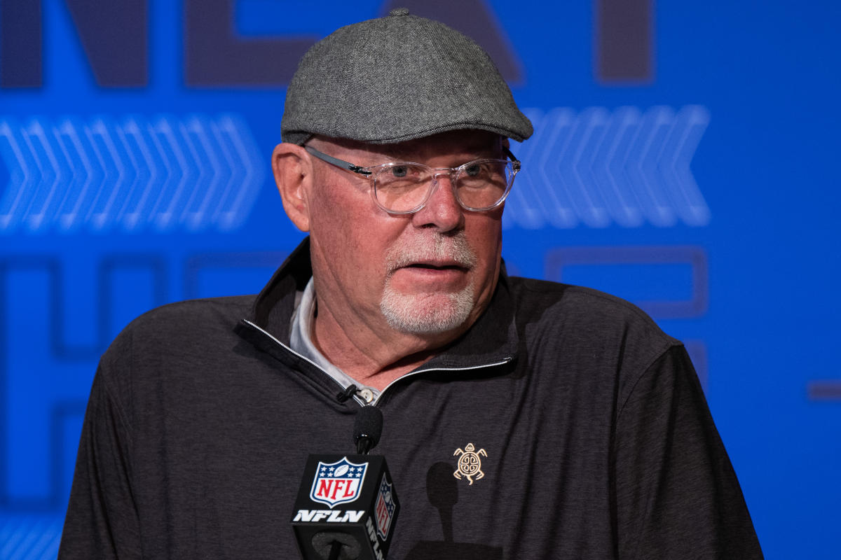 Buccaneers' Super Bowl-winning coach Bruce Arians moves to team's