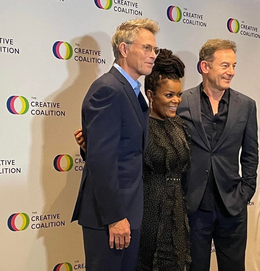 Tim Daly, Yvette Nicole Brown and Jason Isaacs attend The Creative Coalition’s Right to Bear Arts Gala 2023 in Washington, D.C. (Laura Vogel/Winged Pup Productions)