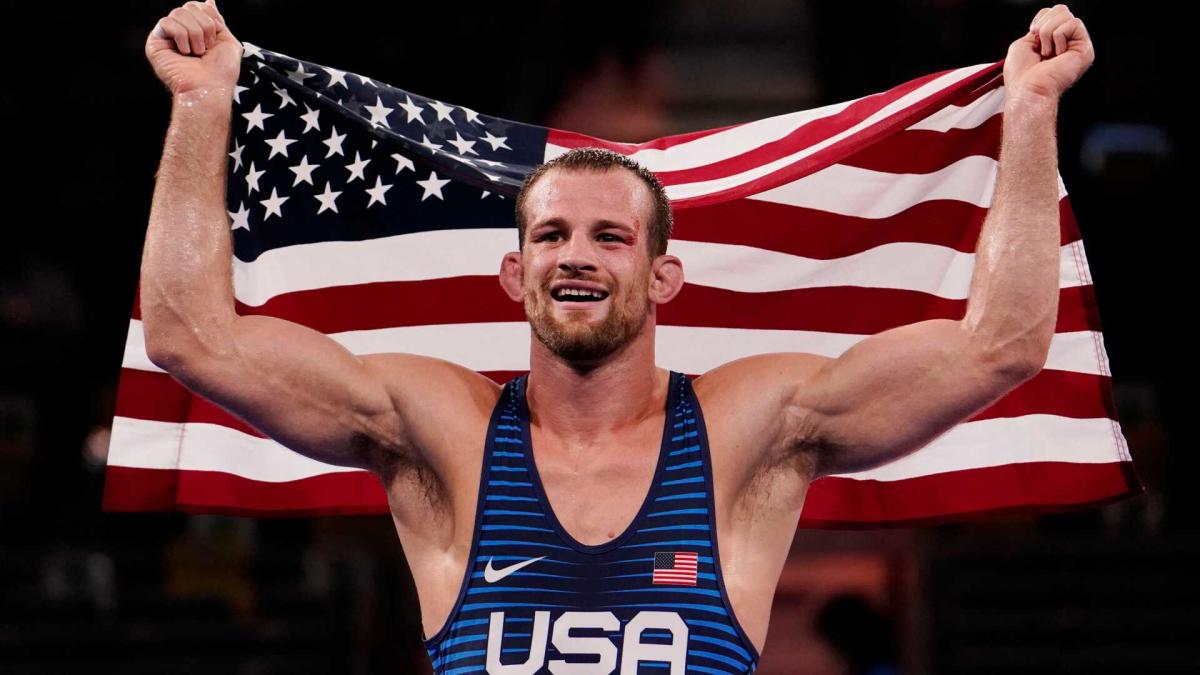 David Taylor comes out of wrestling retirement in bid to make world championships