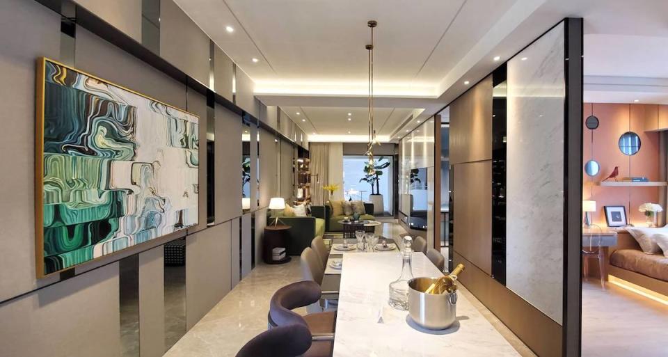▲45坪3房客廳面寬充足，餐廳還可規劃吧檯，空間機能性好。